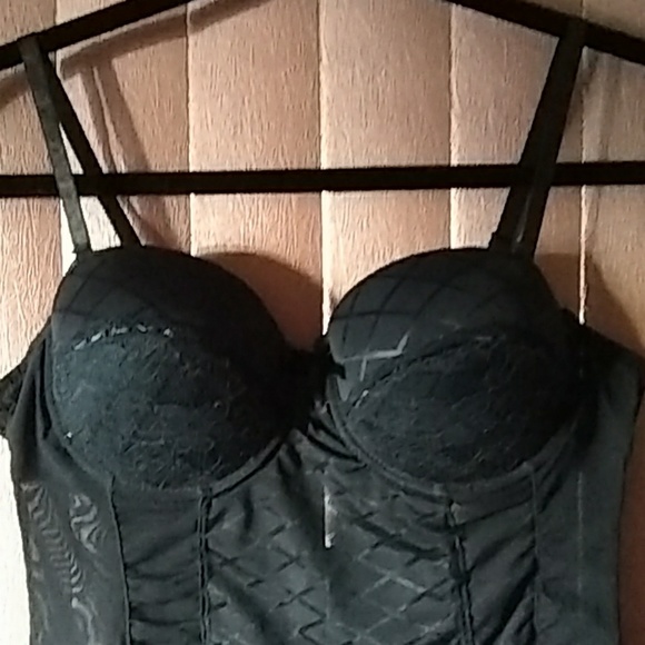 Sexy black lingerie - Picture 2 of 6